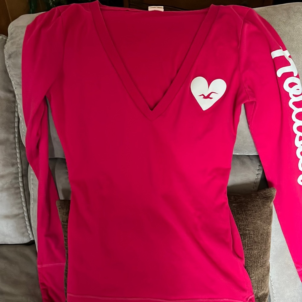 Hollister Long Sleeve V-Neck T-Shirt